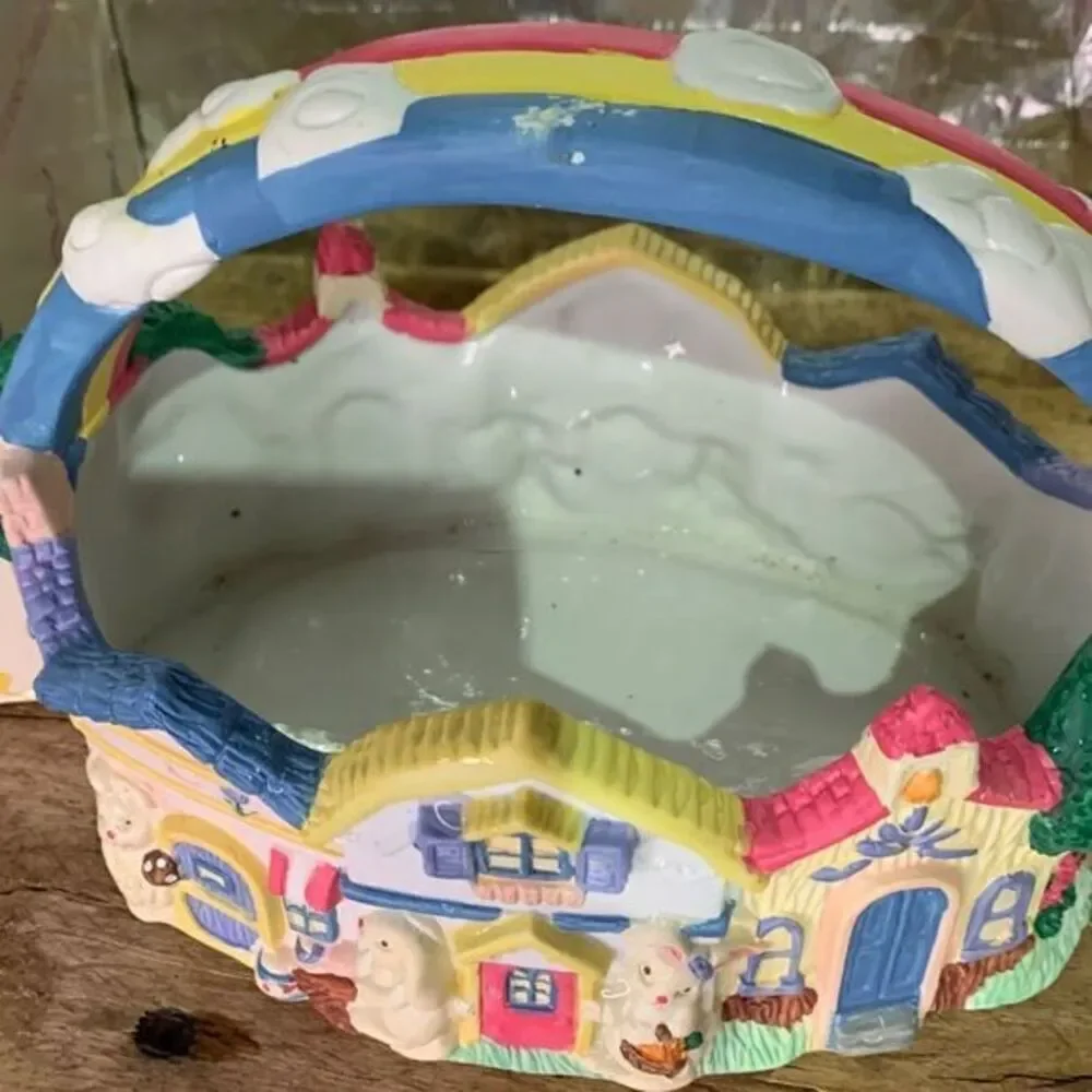 ‎1995 porcelain Easter house basket   Easter decoration. Vintage
